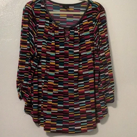 Worthington keyhole Faux Leather trim Shirt plus 2X Pit to Pit 26 in, L 27 - Picture 4 of 7